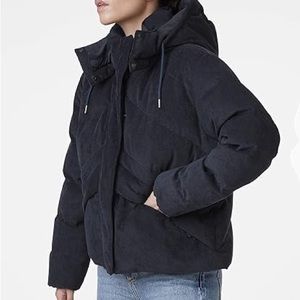 Helly-Hansen Womens JPN Puffy Jacket
